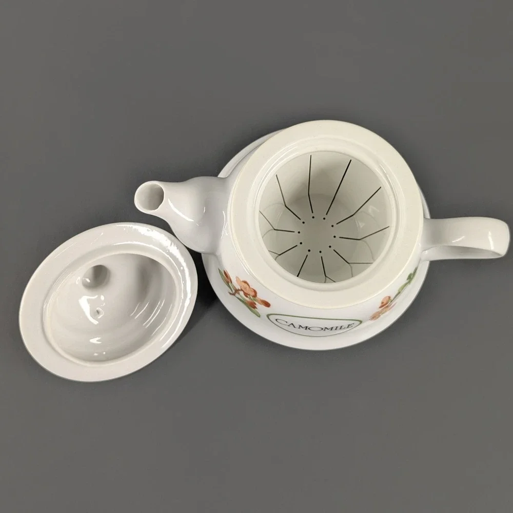 Toscany Collection Japan Camomile Floral Ceramic Teapot with Infuser White